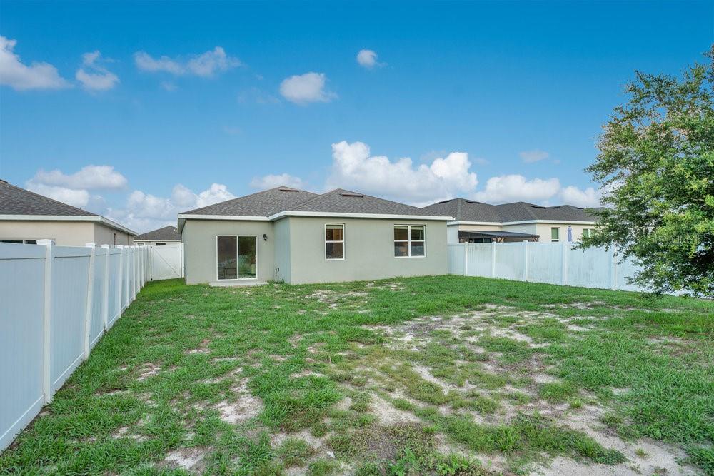 3408 CURLEW AVE, LEESBURG, FL, 34748