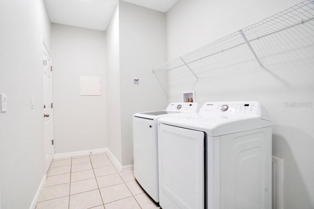 3408 CURLEW AVE, LEESBURG, FL, 34748