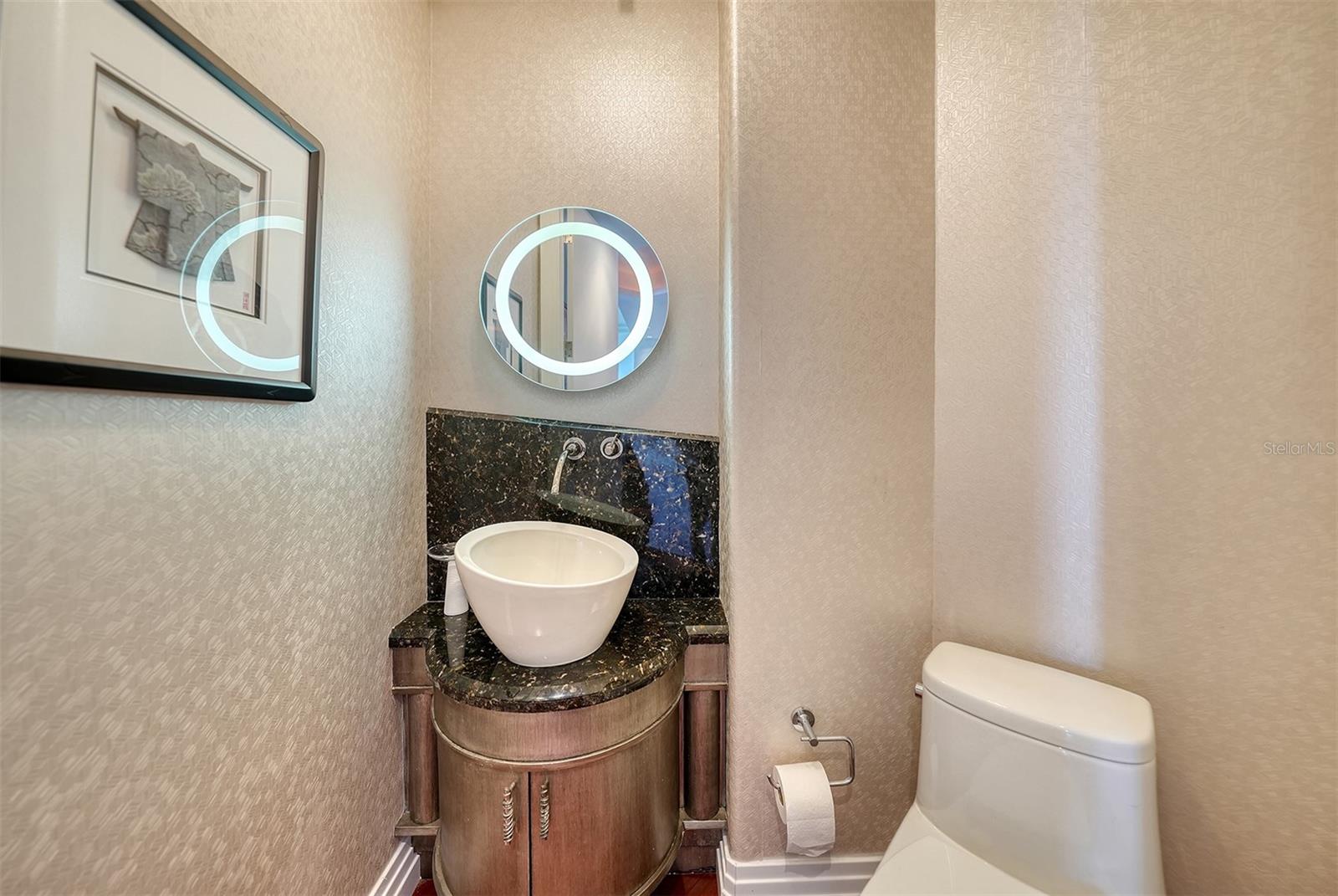 A4656100 Property Photo