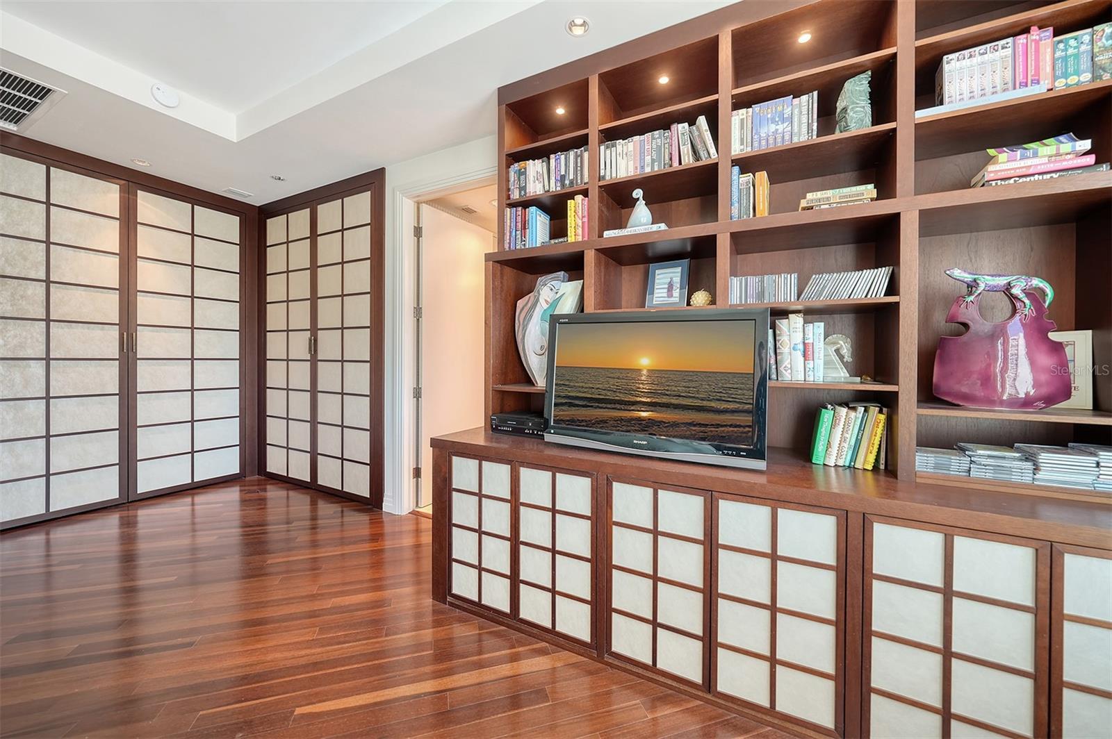 A4656100 Property Photo