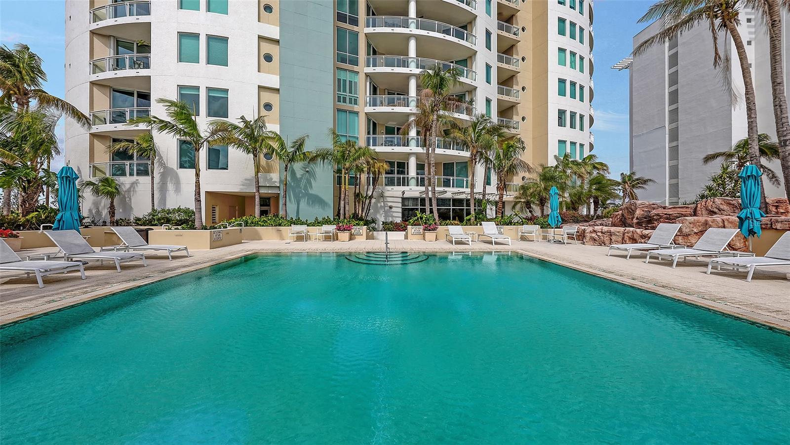 A4656100 Property Photo