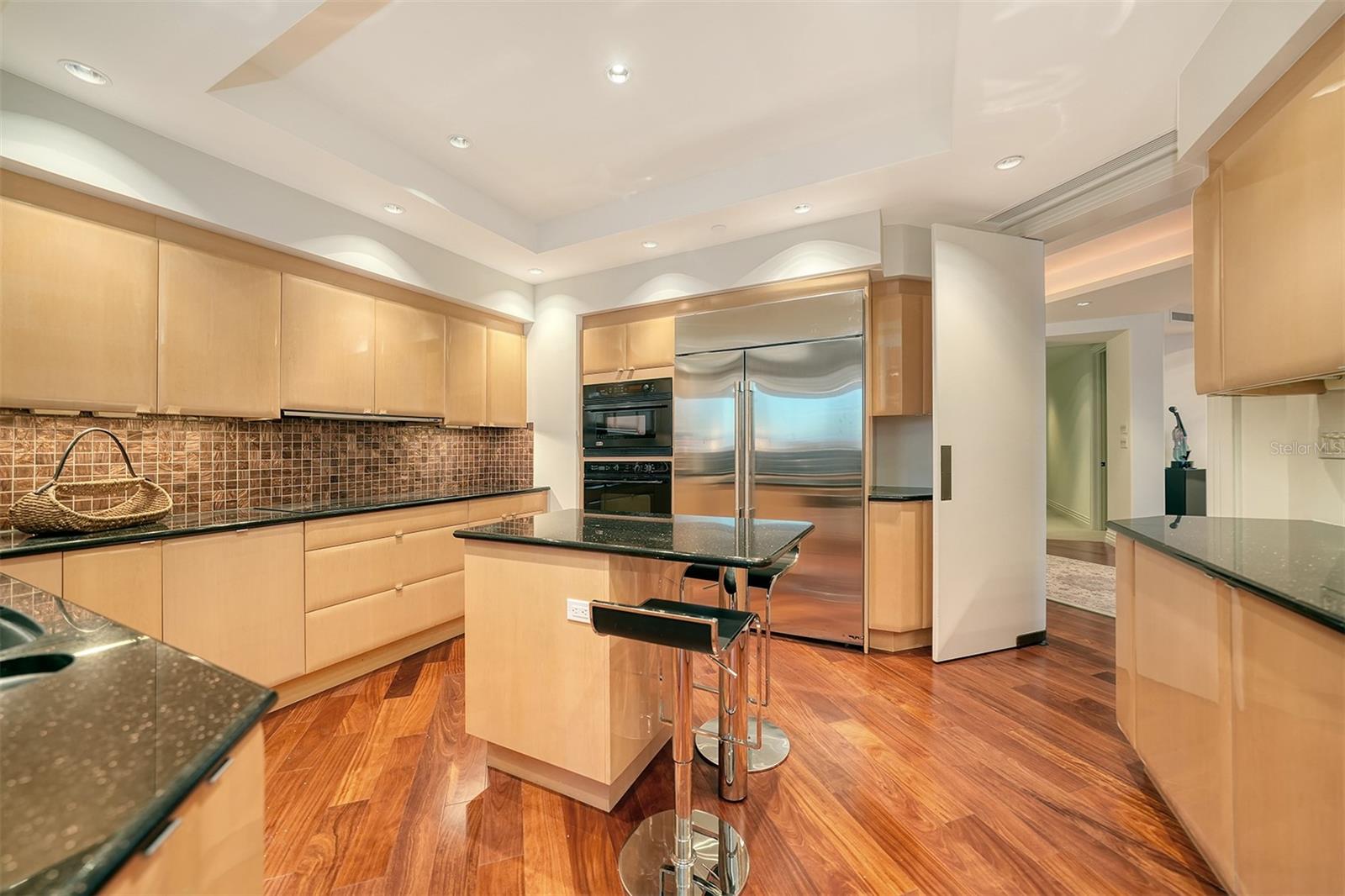 A4656100 Property Photo