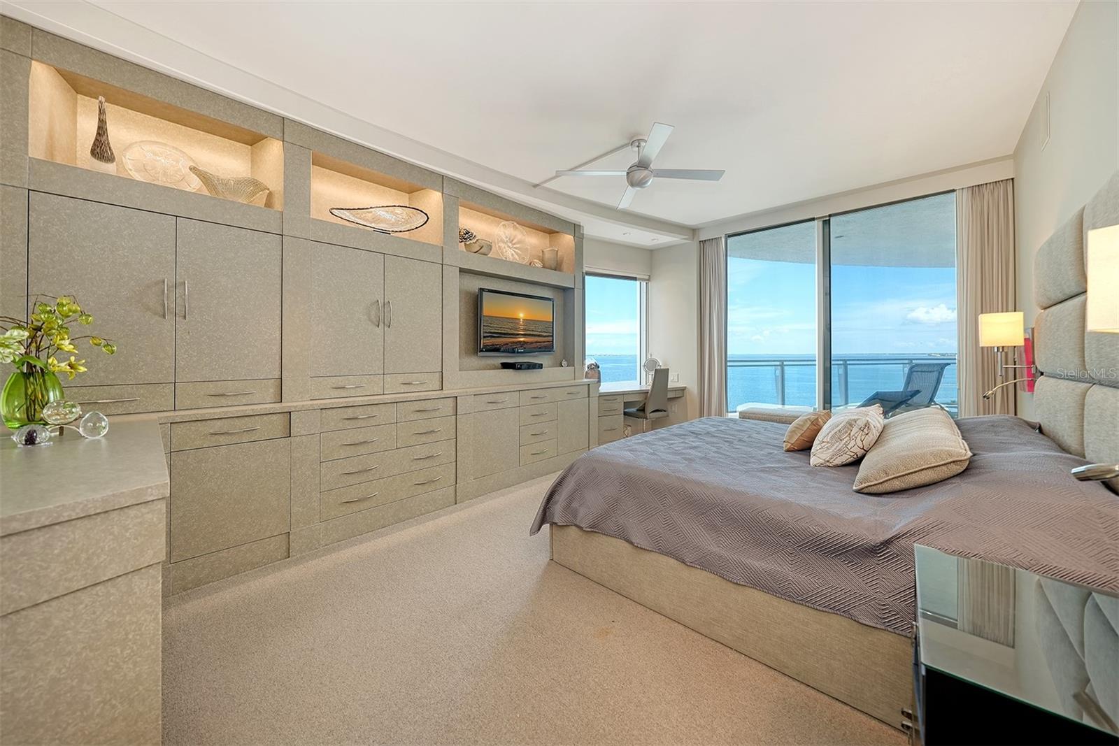 A4656100 Property Photo