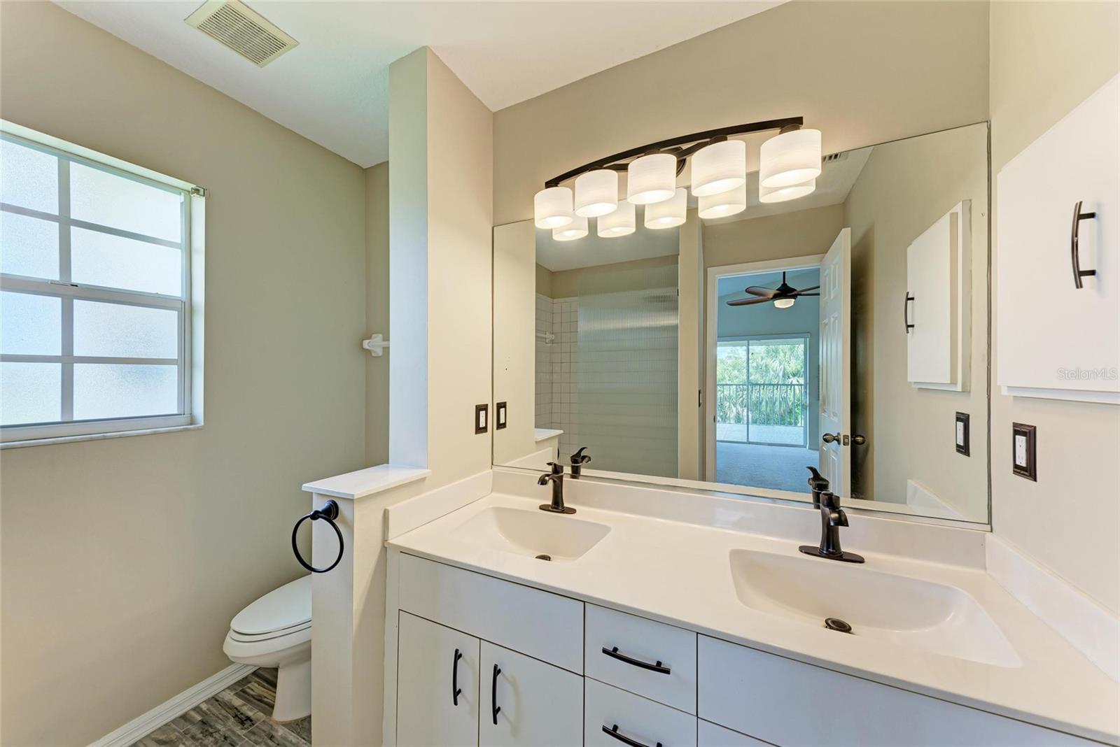 803 MONTROSE DR #201, VENICE, FL, 34293