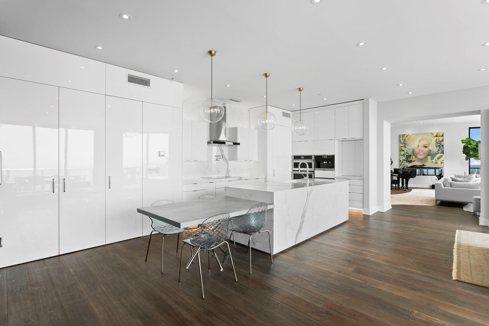 TB8397577 Property Photo