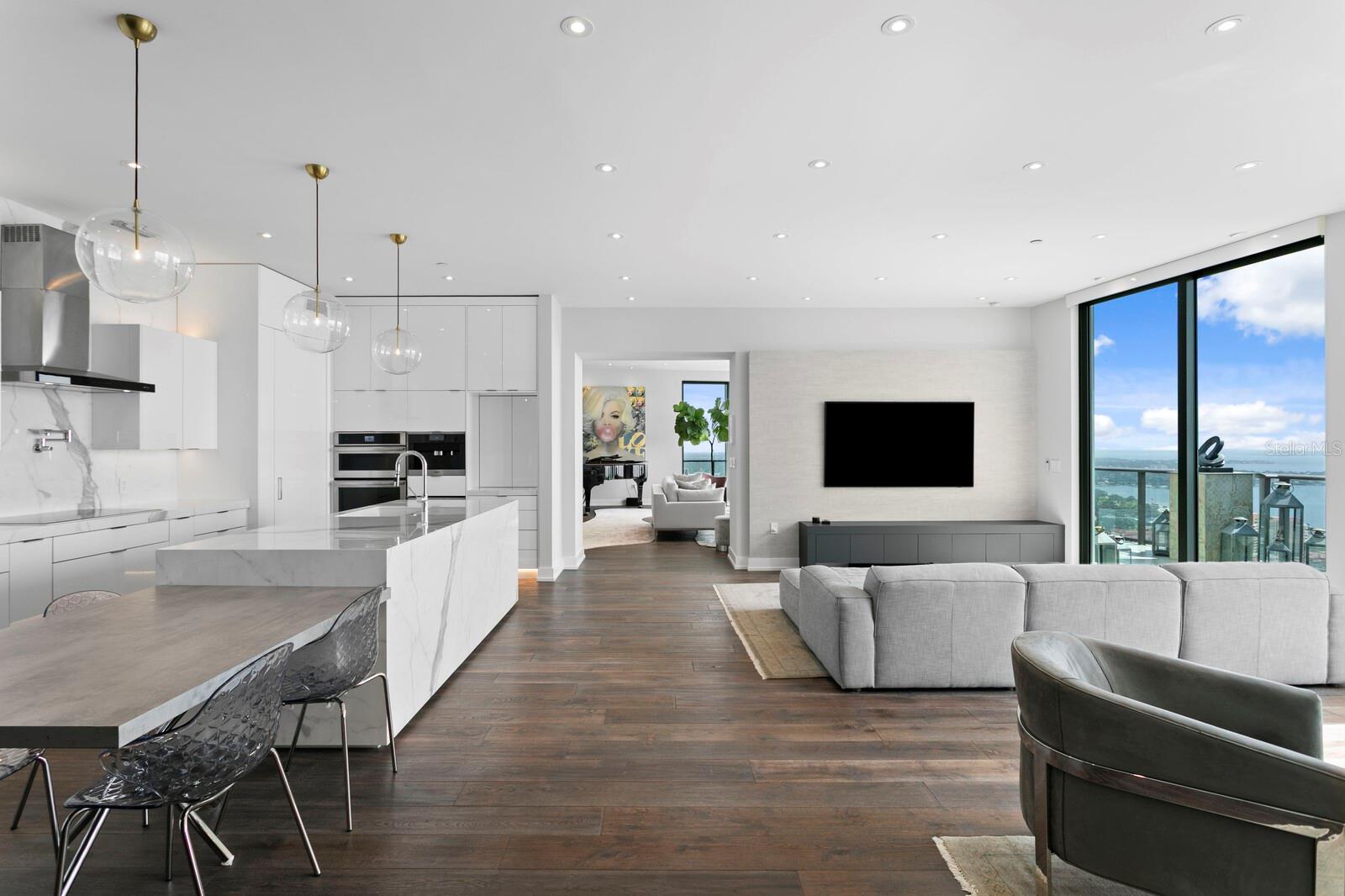 TB8397577 Property Photo