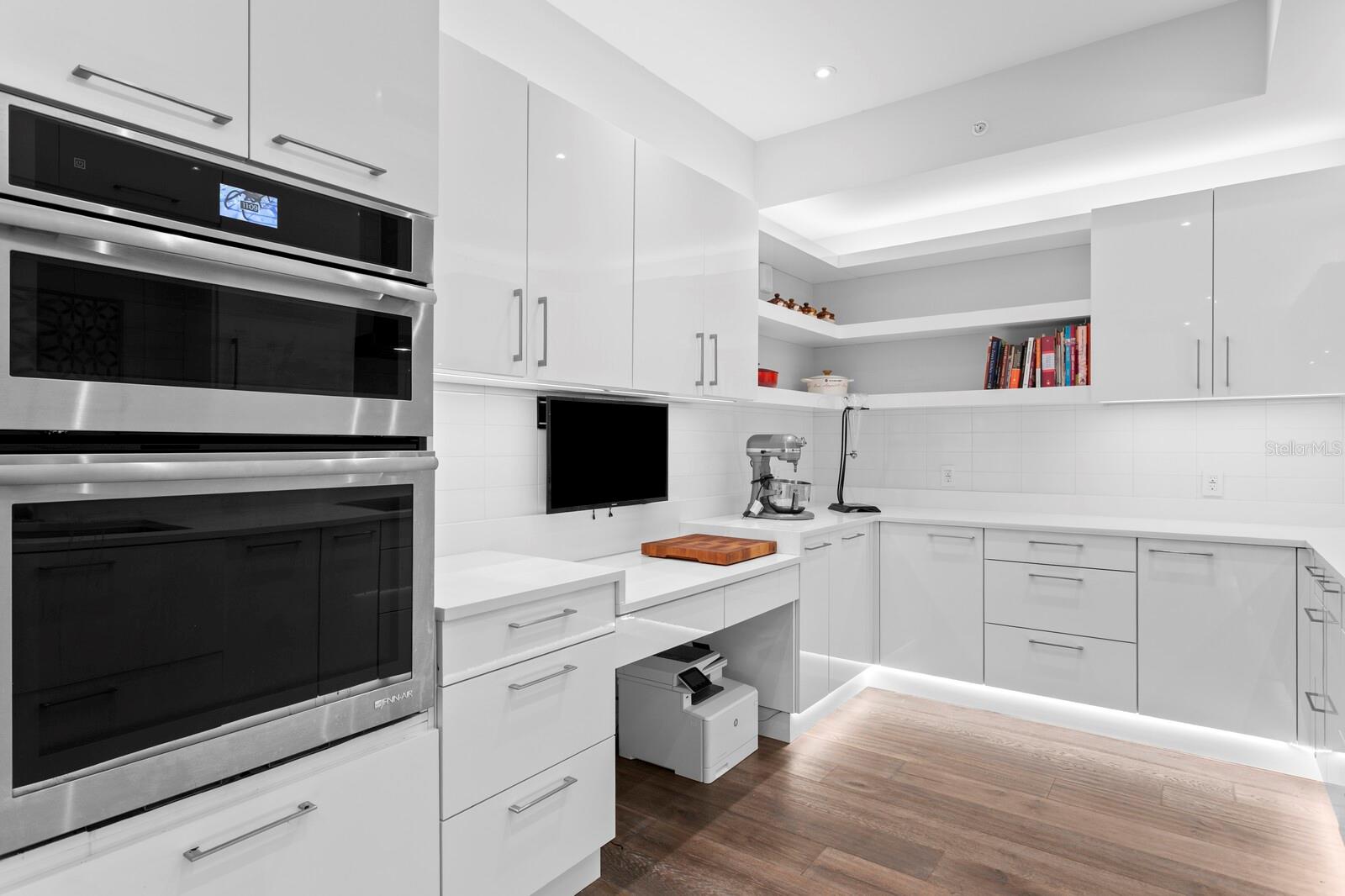 TB8397577 Property Photo