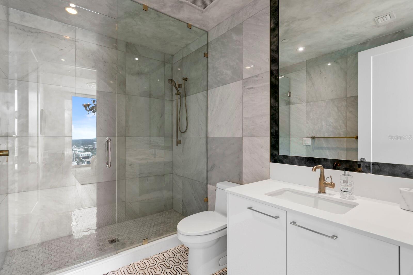 TB8397577 Property Photo