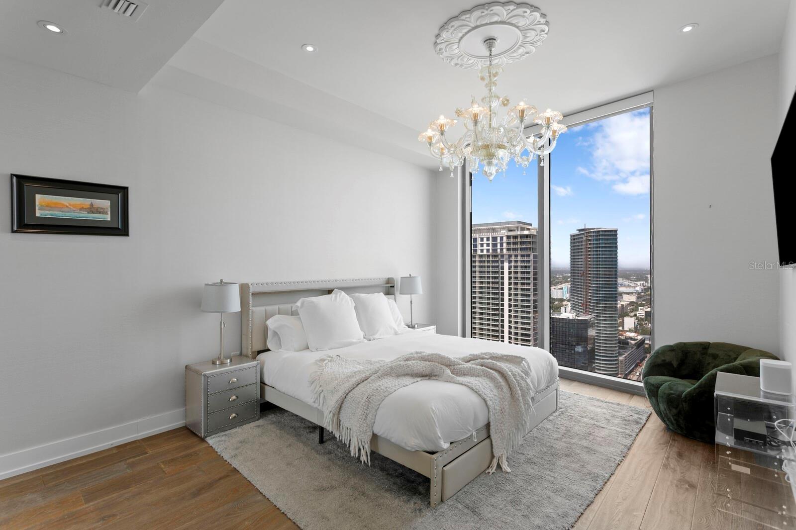 TB8397577 Property Photo