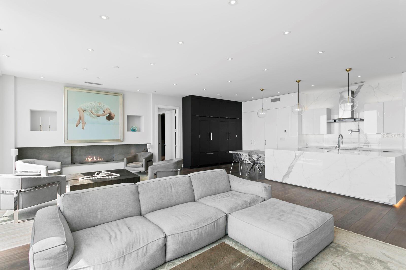 TB8397577 Property Photo