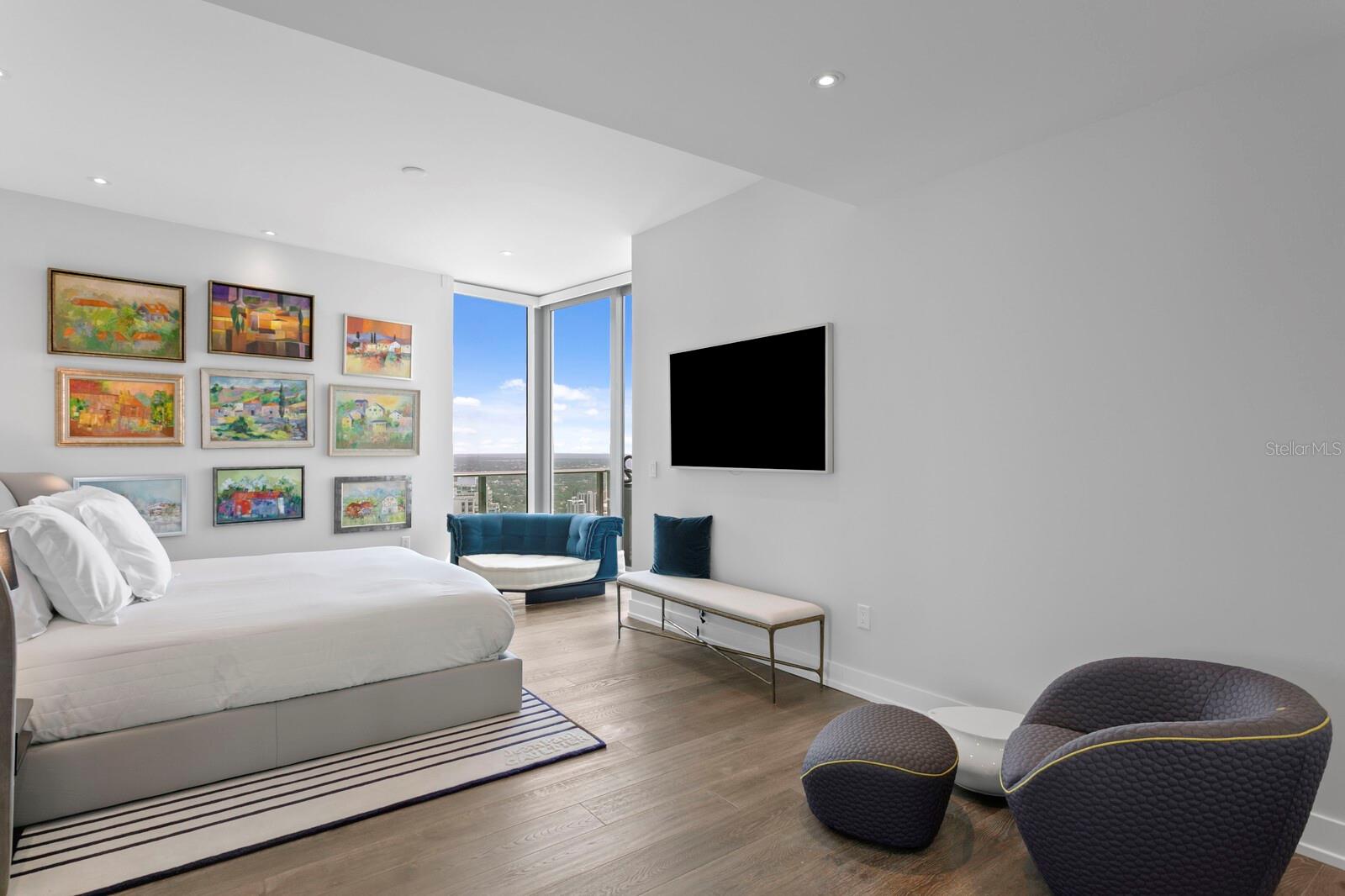 TB8397577 Property Photo