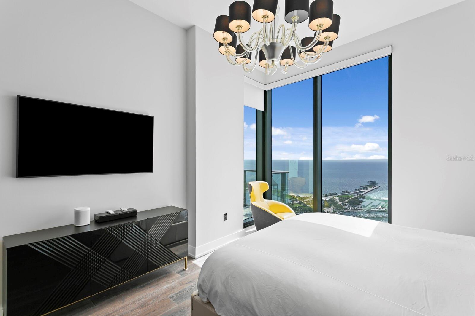 TB8397577 Property Photo