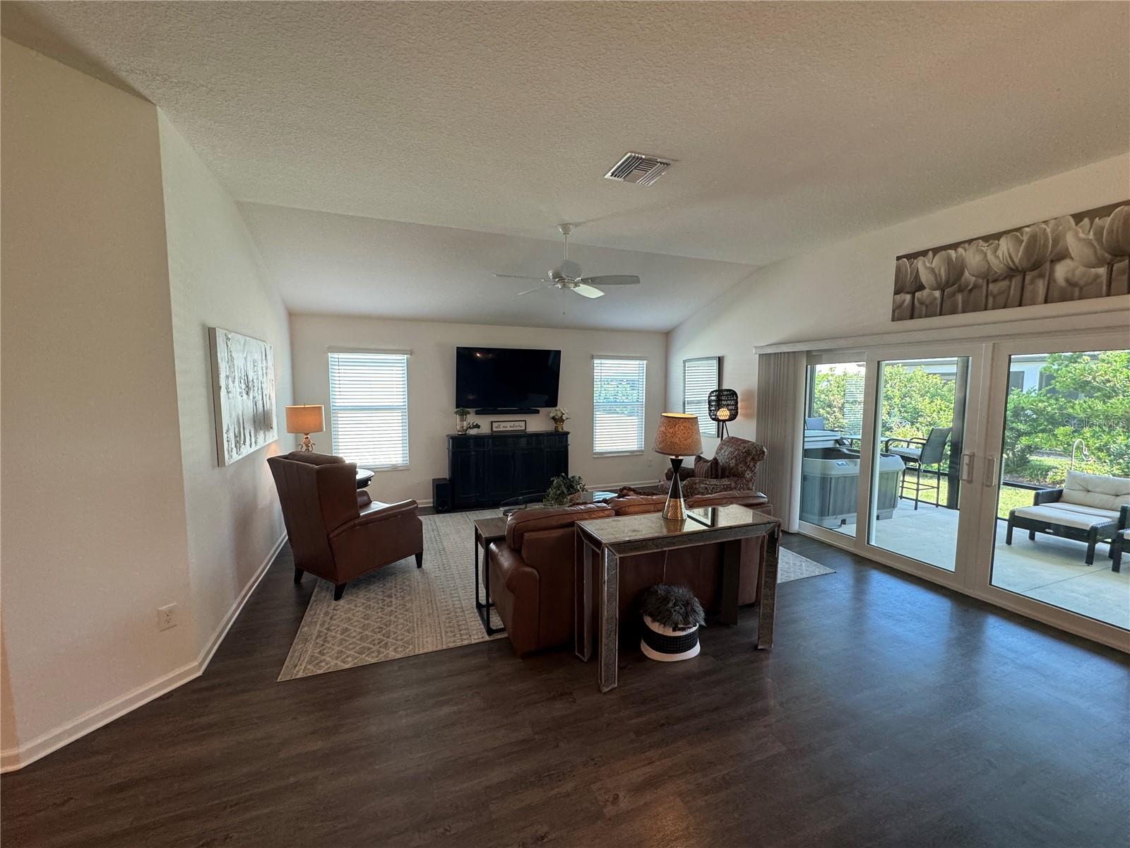 862 BOWDEN RD, THE VILLAGES, FL, 32163