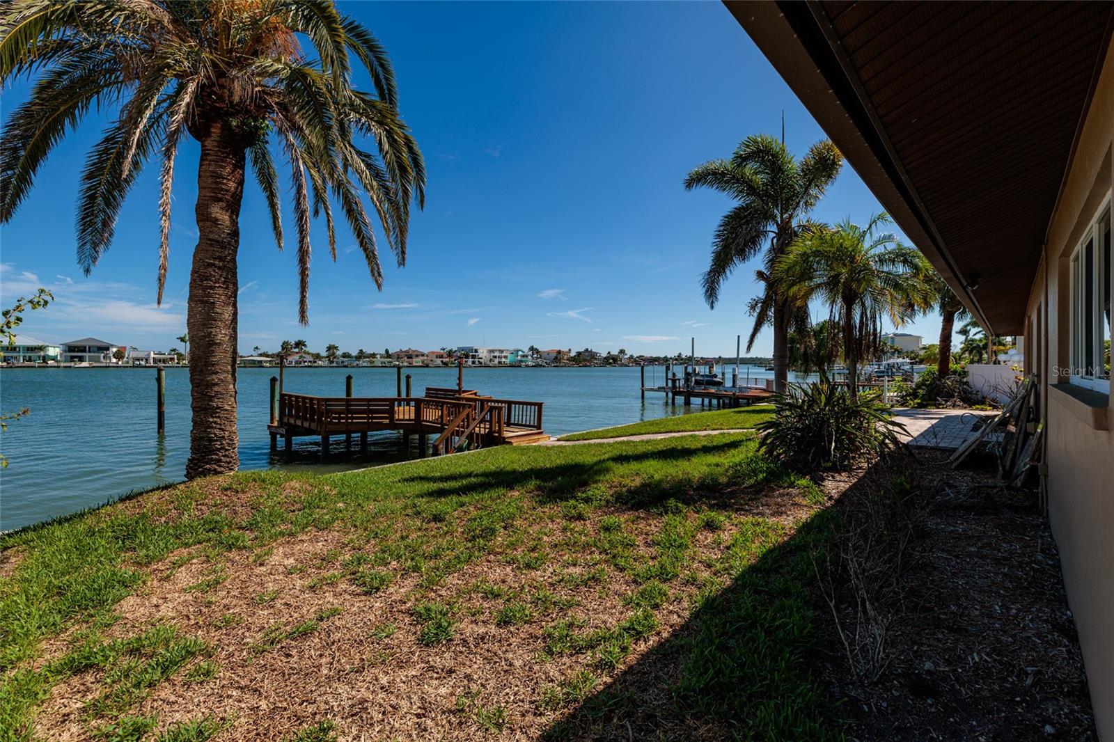 208 BATH CLUB BLVD N, NORTH REDINGTON BEACH, FL, 33708