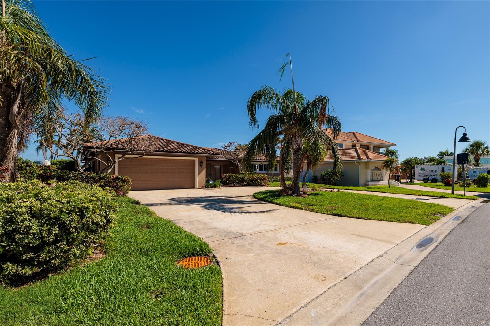 208 BATH CLUB BLVD N, NORTH REDINGTON BEACH, FL, 33708