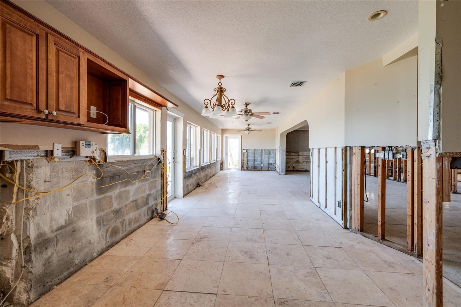 208 BATH CLUB BLVD N, NORTH REDINGTON BEACH, FL, 33708