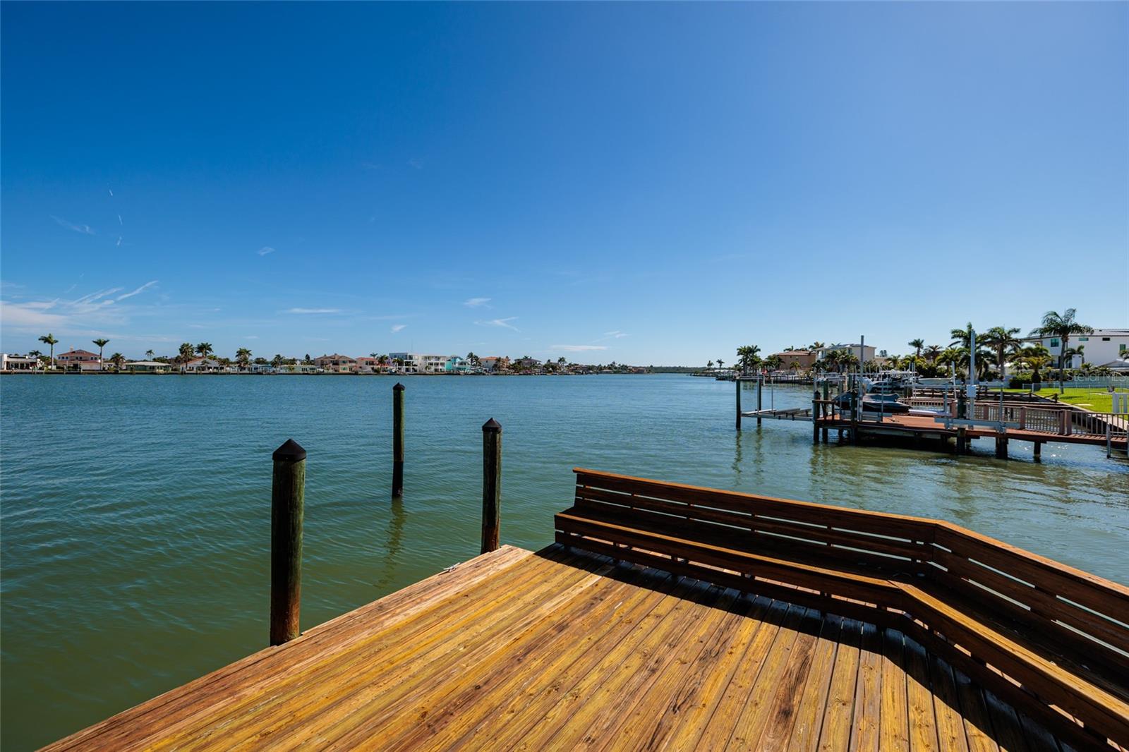 208 BATH CLUB BLVD N, NORTH REDINGTON BEACH, FL, 33708