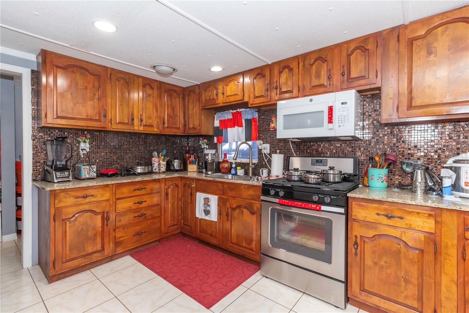 5824 PORTSMOUTH DR, TAMPA, FL, 33615