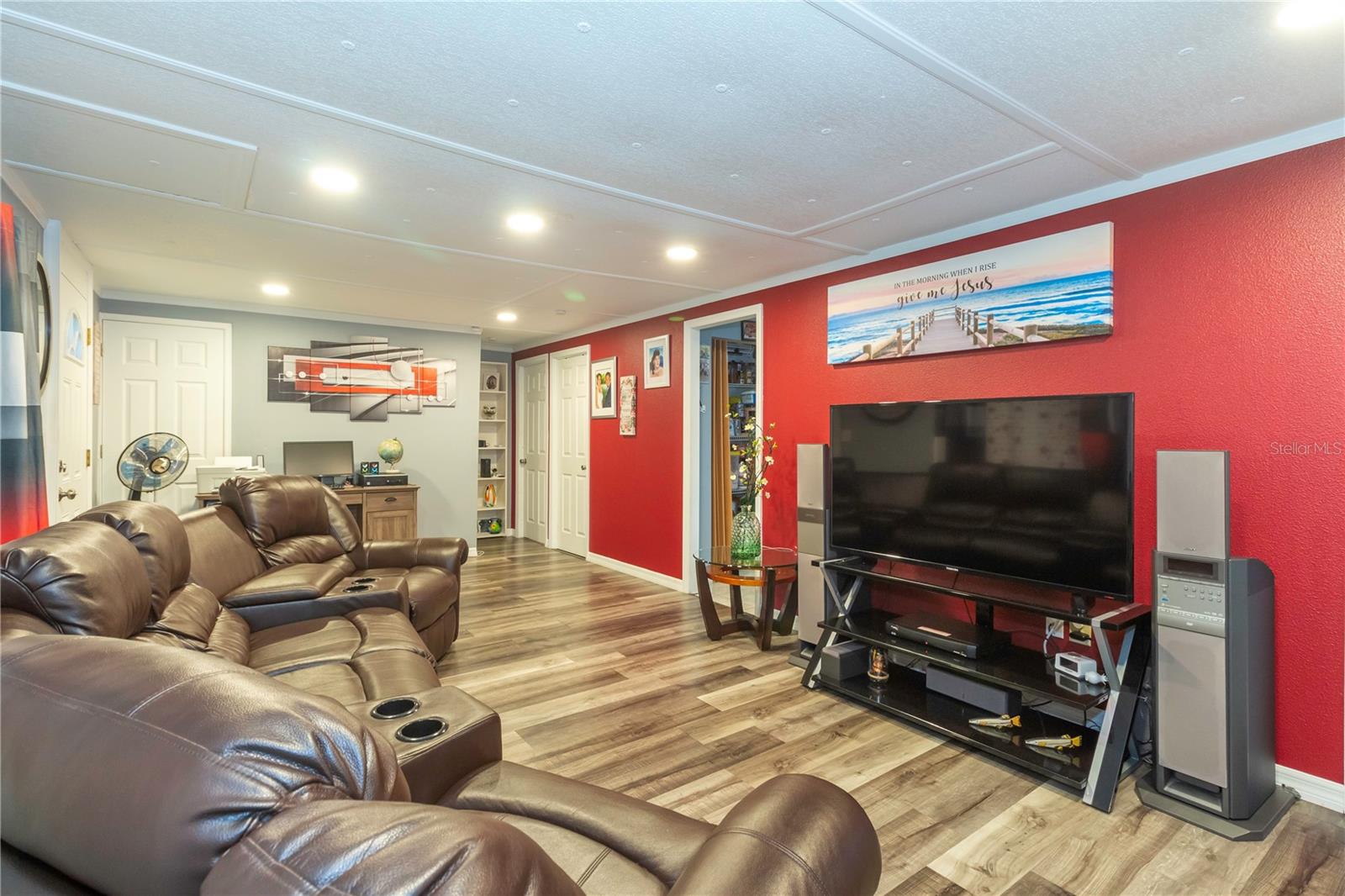 5824 PORTSMOUTH DR, TAMPA, FL, 33615