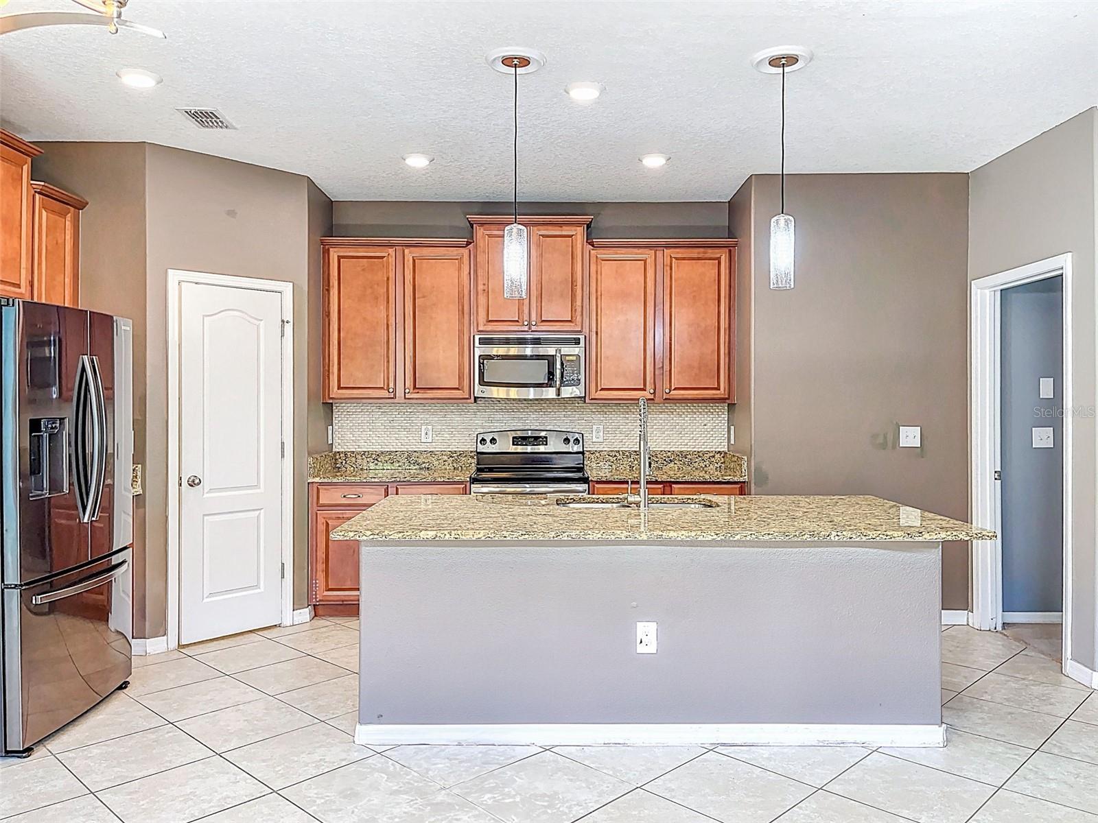 11656 LAKE BLVD, NEW PORT RICHEY, FL, 34655