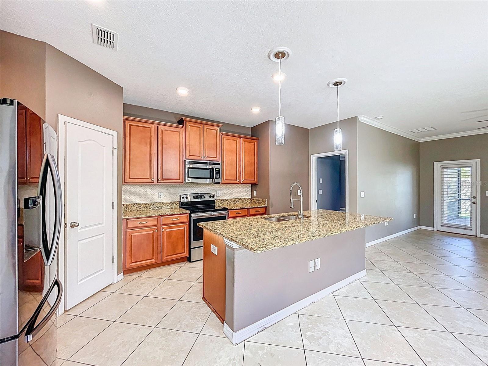 11656 LAKE BLVD, NEW PORT RICHEY, FL, 34655