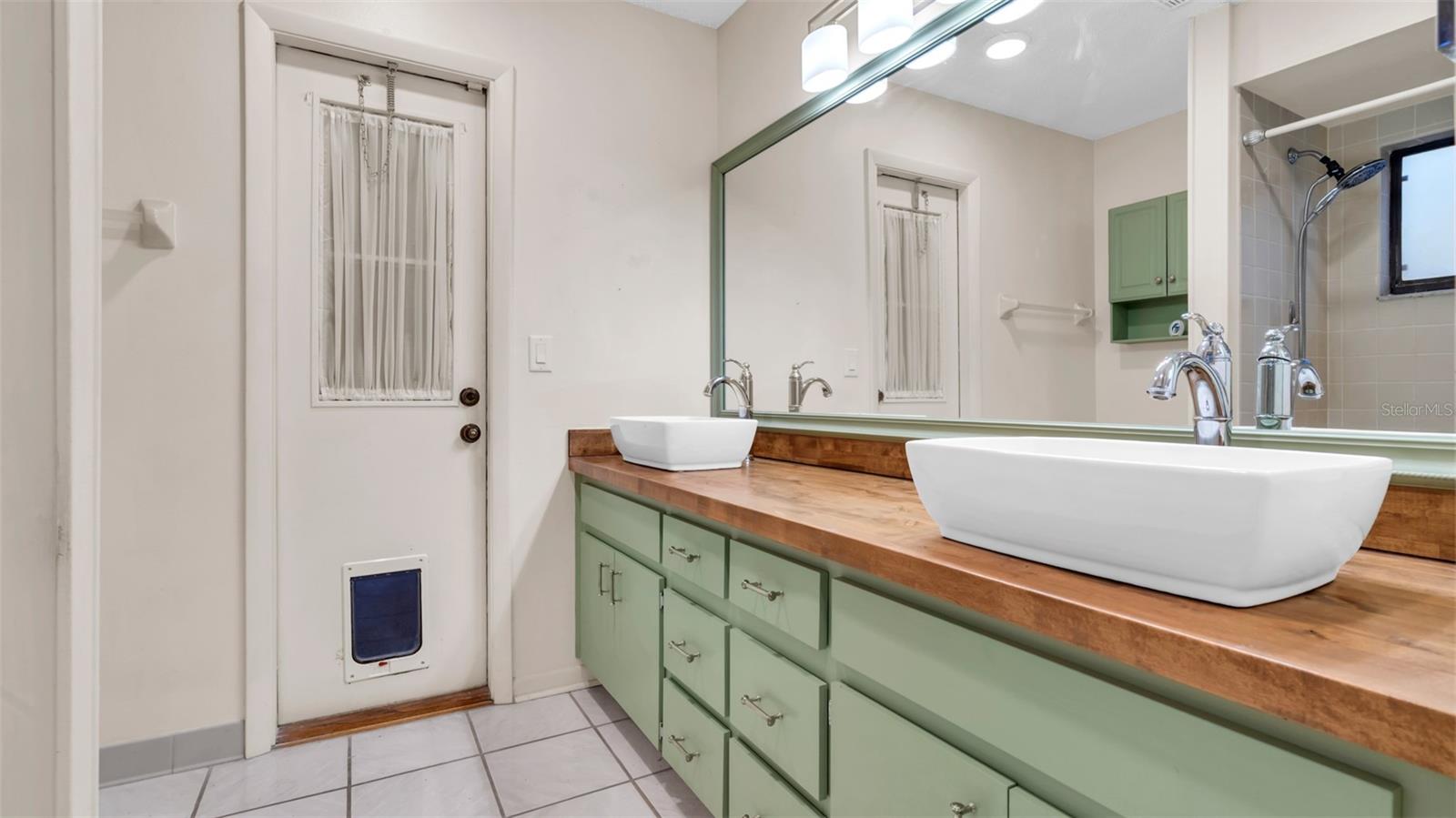 6725 ISLANDER LN, TAMPA, FL, 33615