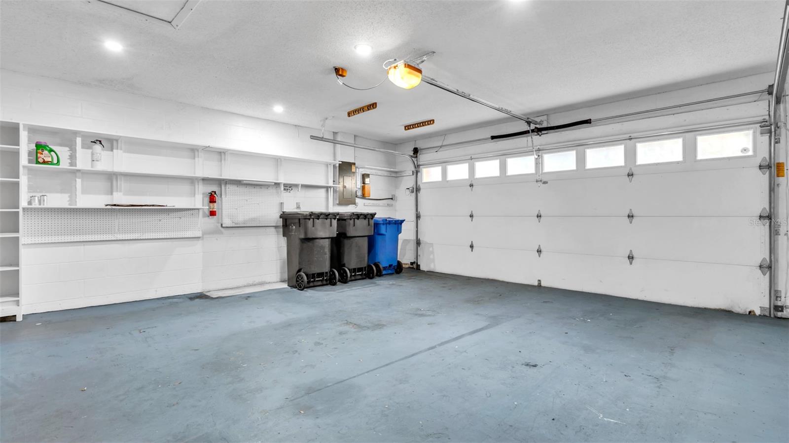 6725 ISLANDER LN, TAMPA, FL, 33615