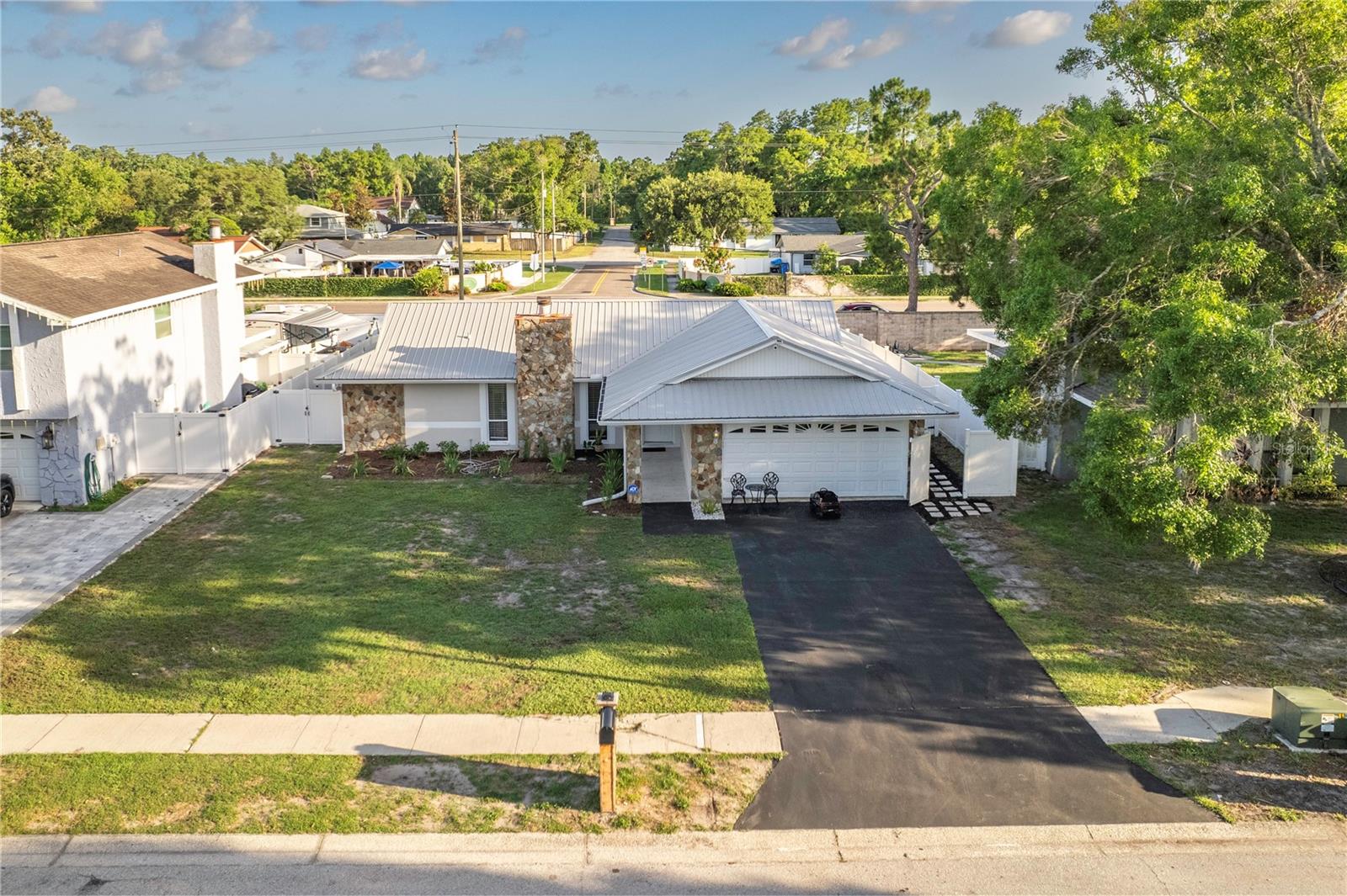 5520 FULMAR DR, TAMPA, FL, 33625