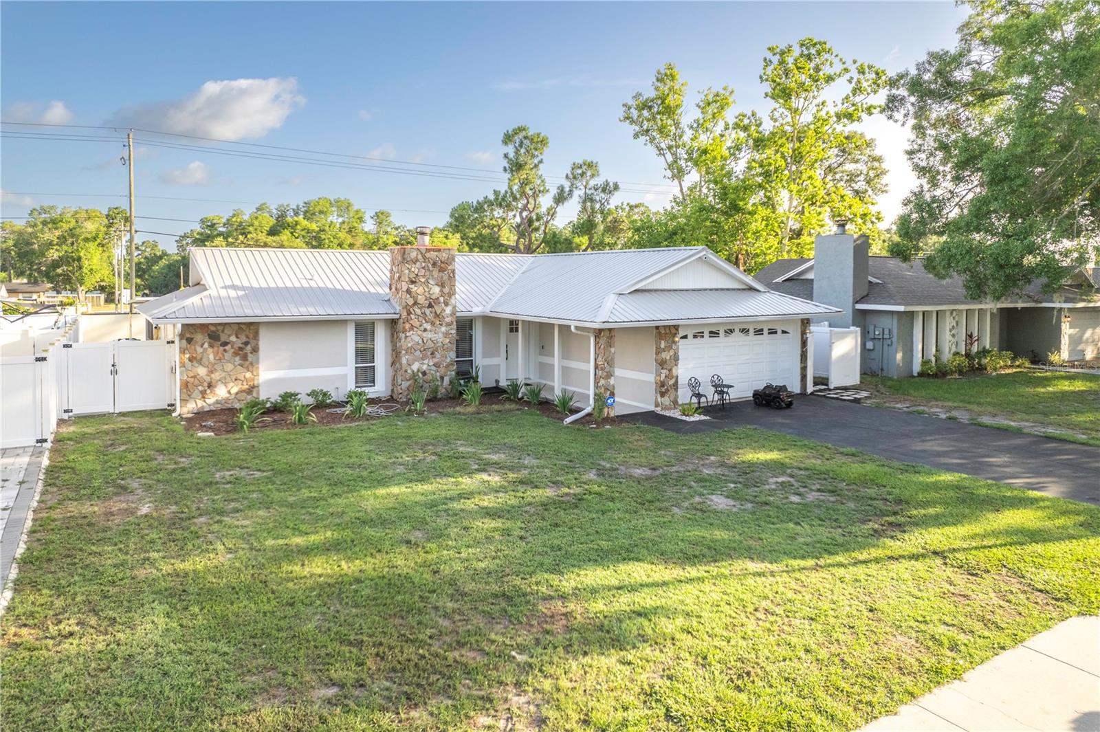 5520 FULMAR DR, TAMPA, FL, 33625