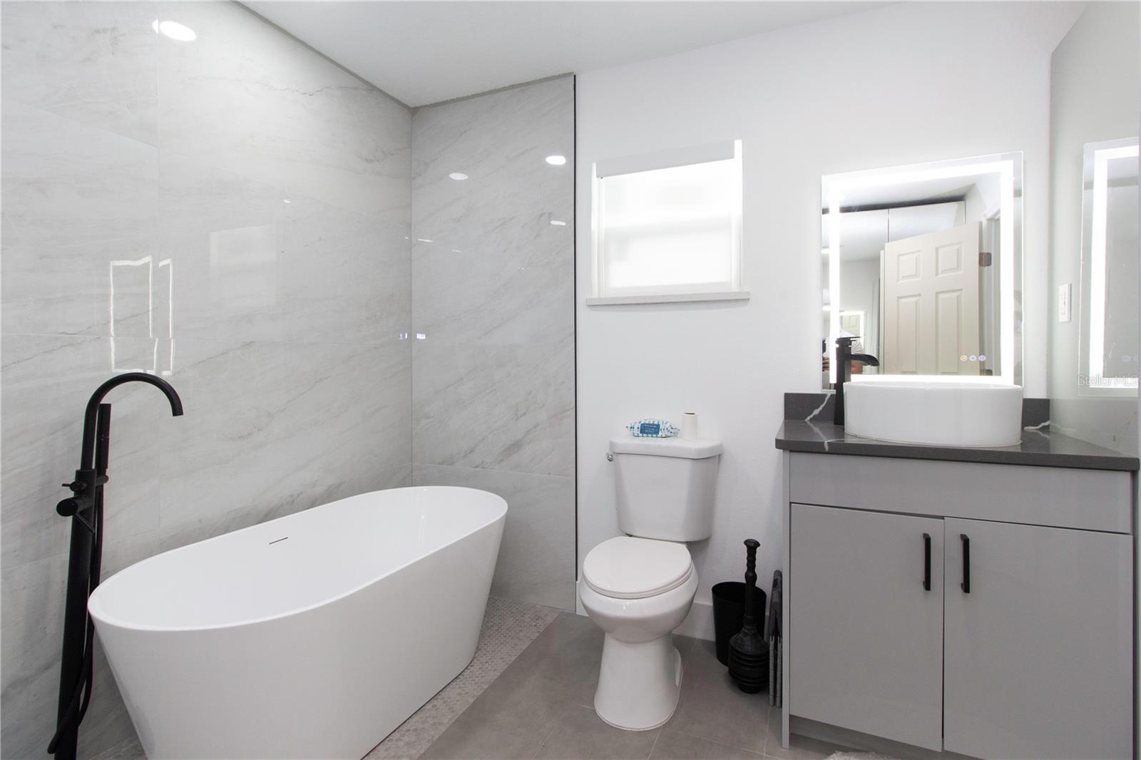 5520 FULMAR DR, TAMPA, FL, 33625