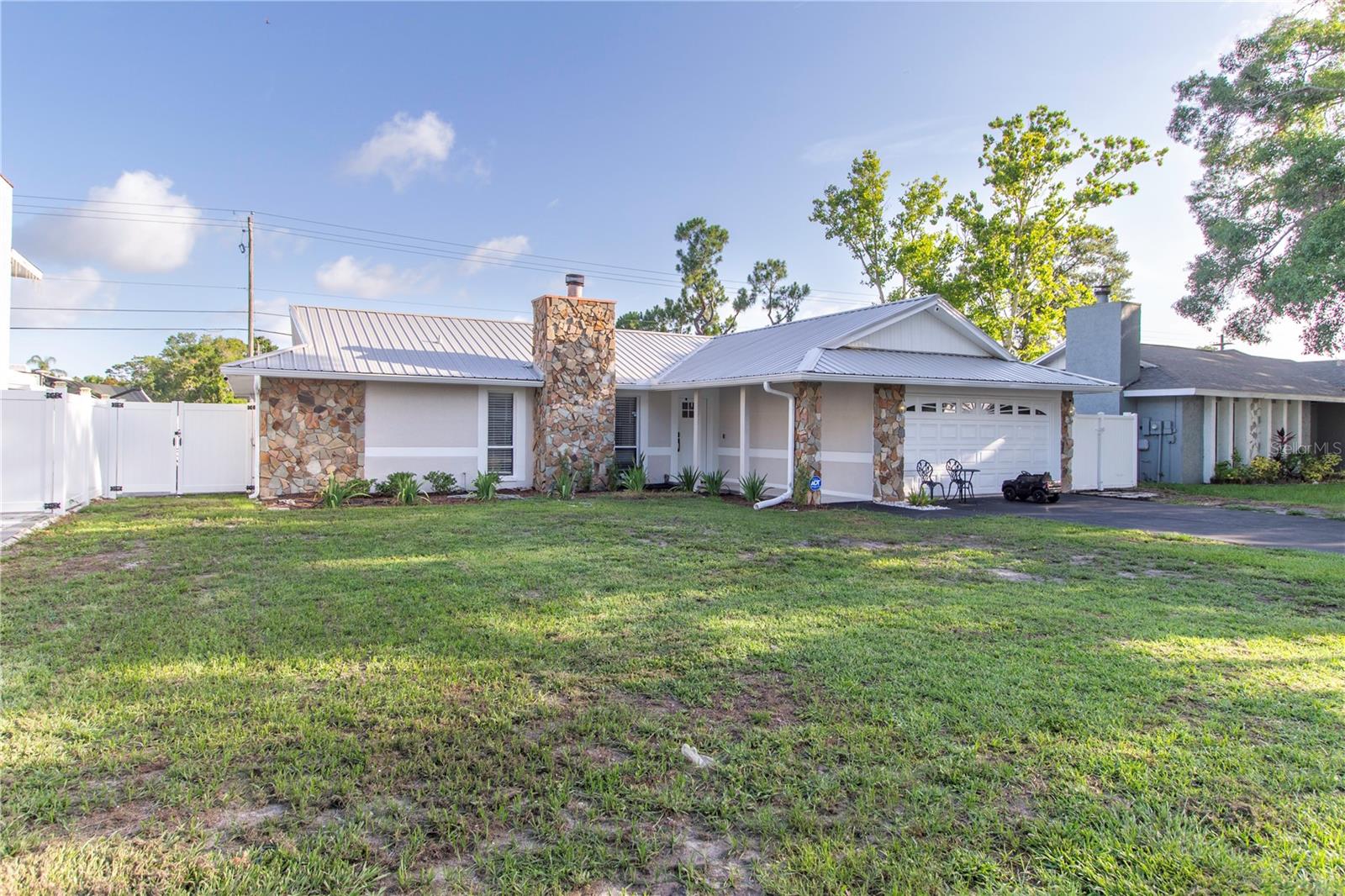 5520 FULMAR DR, TAMPA, FL, 33625