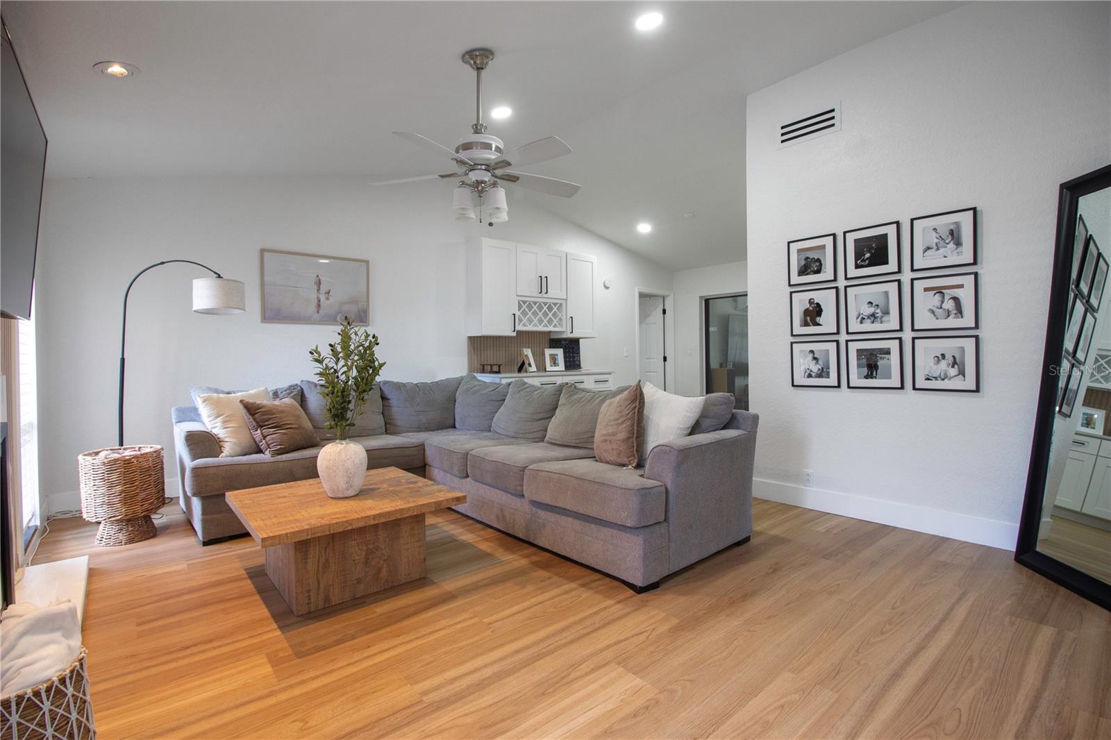 5520 FULMAR DR, TAMPA, FL, 33625