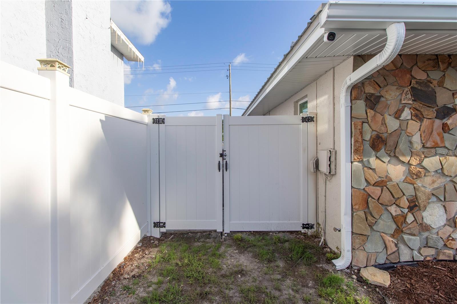 5520 FULMAR DR, TAMPA, FL, 33625