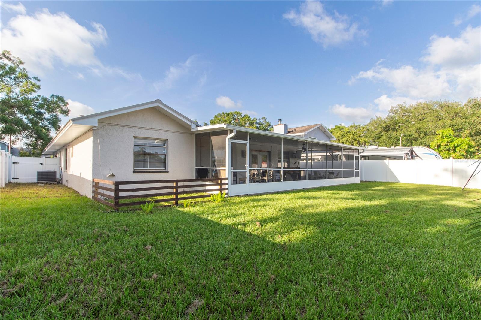 5520 FULMAR DR, TAMPA, FL, 33625