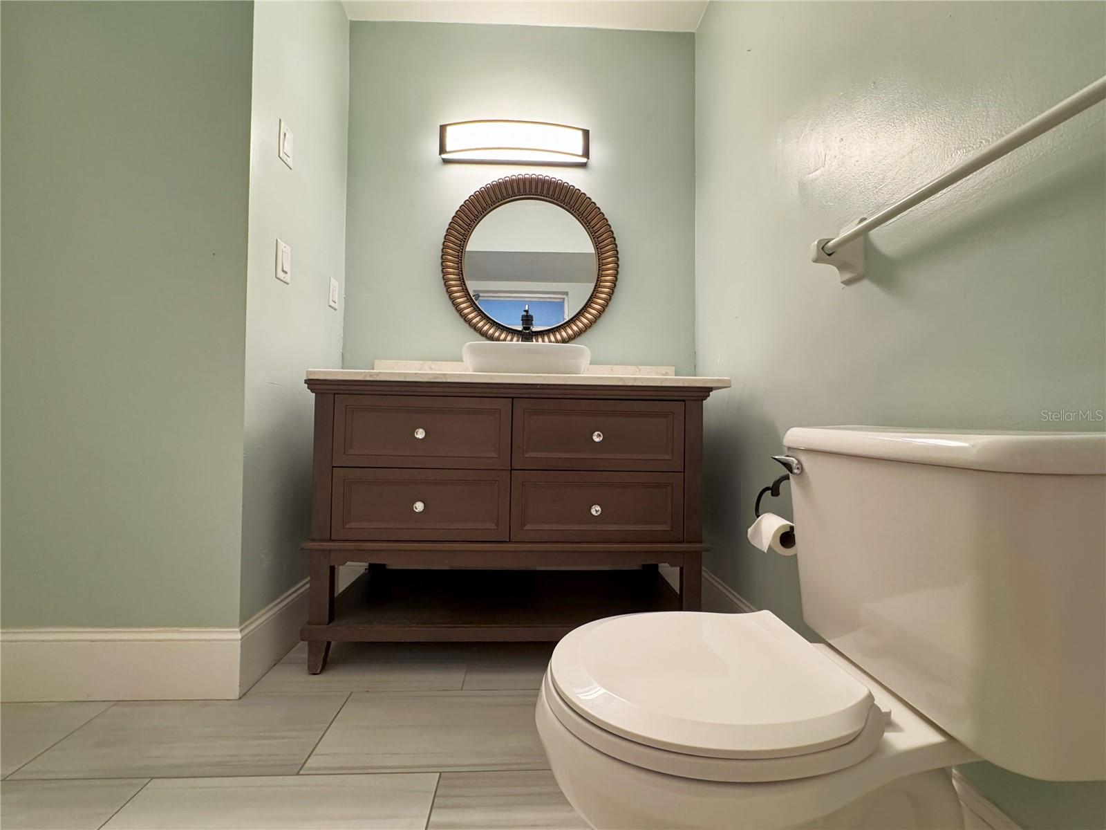 1196 ANGLE RD #B, DUNEDIN, FL, 34698