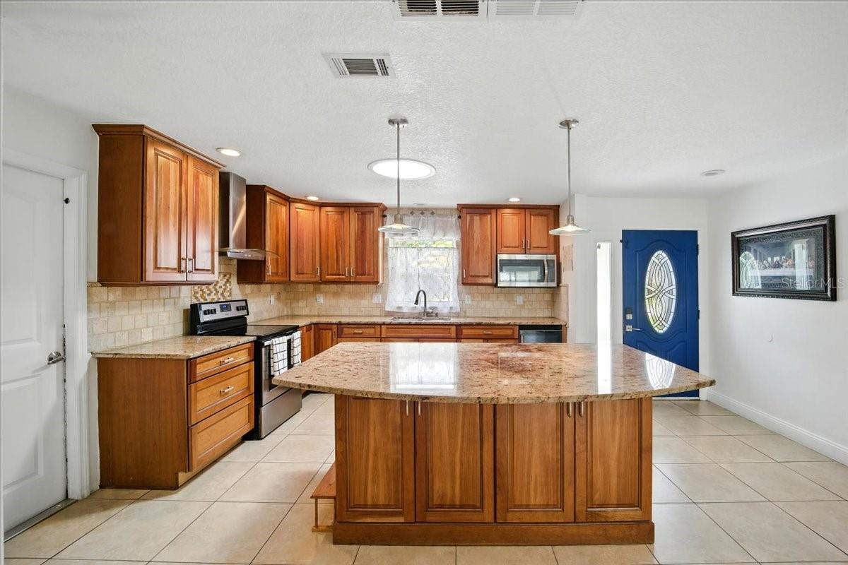 8 WHIPPOORWILL DR, PALM COAST, FL, 32164