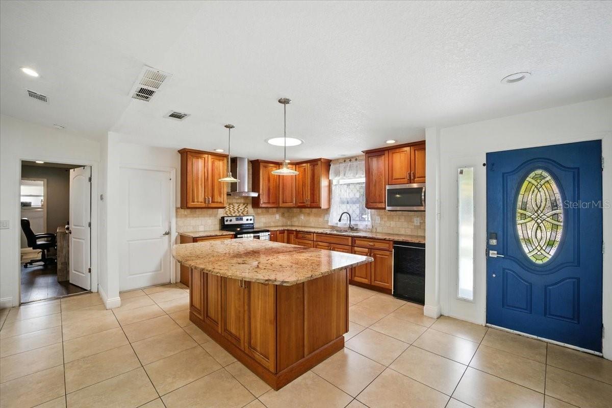 8 WHIPPOORWILL DR, PALM COAST, FL, 32164