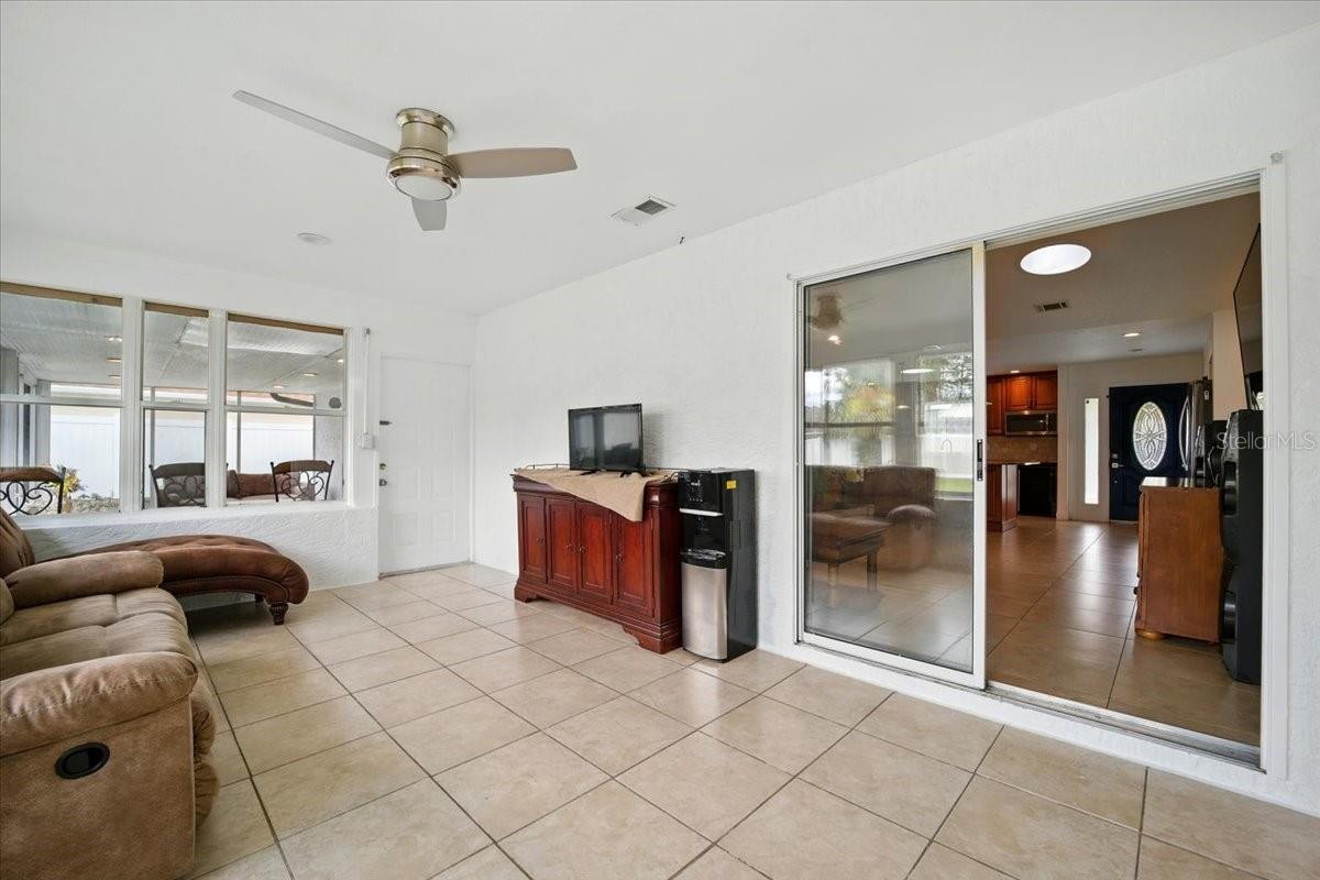 8 WHIPPOORWILL DR, PALM COAST, FL, 32164