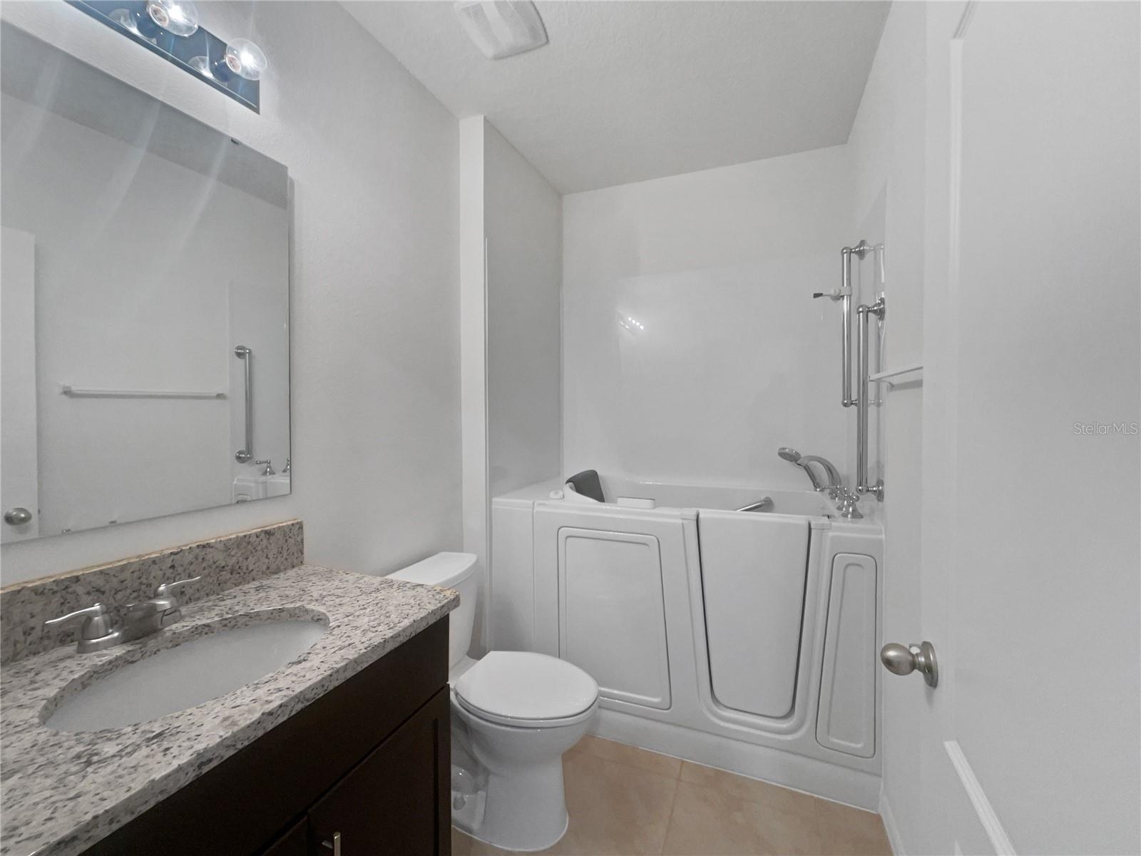 326 CHARLES DR, DELAND, FL, 32724