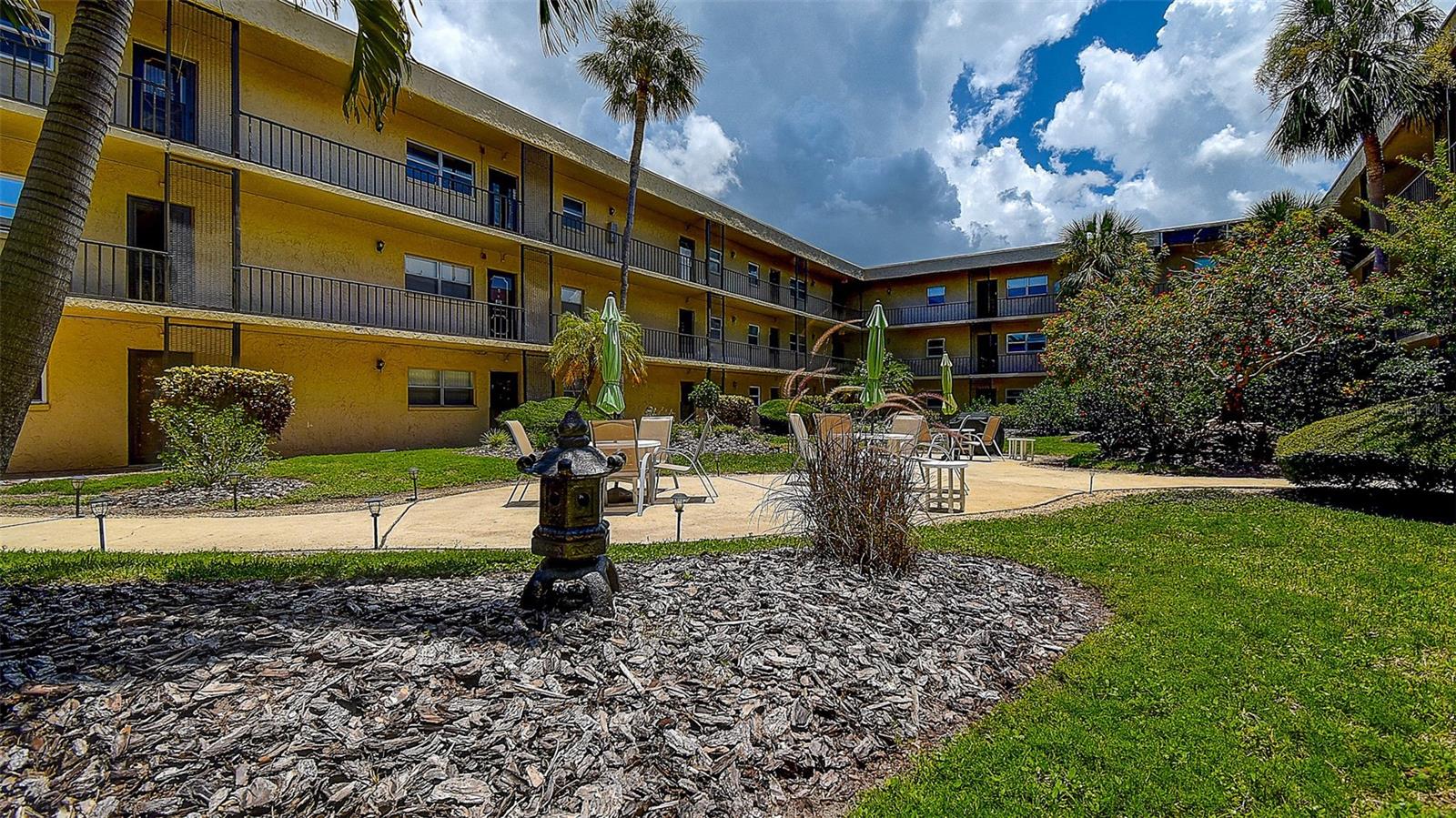 11485 OAKHURST RD #310, LARGO, FL, 33774