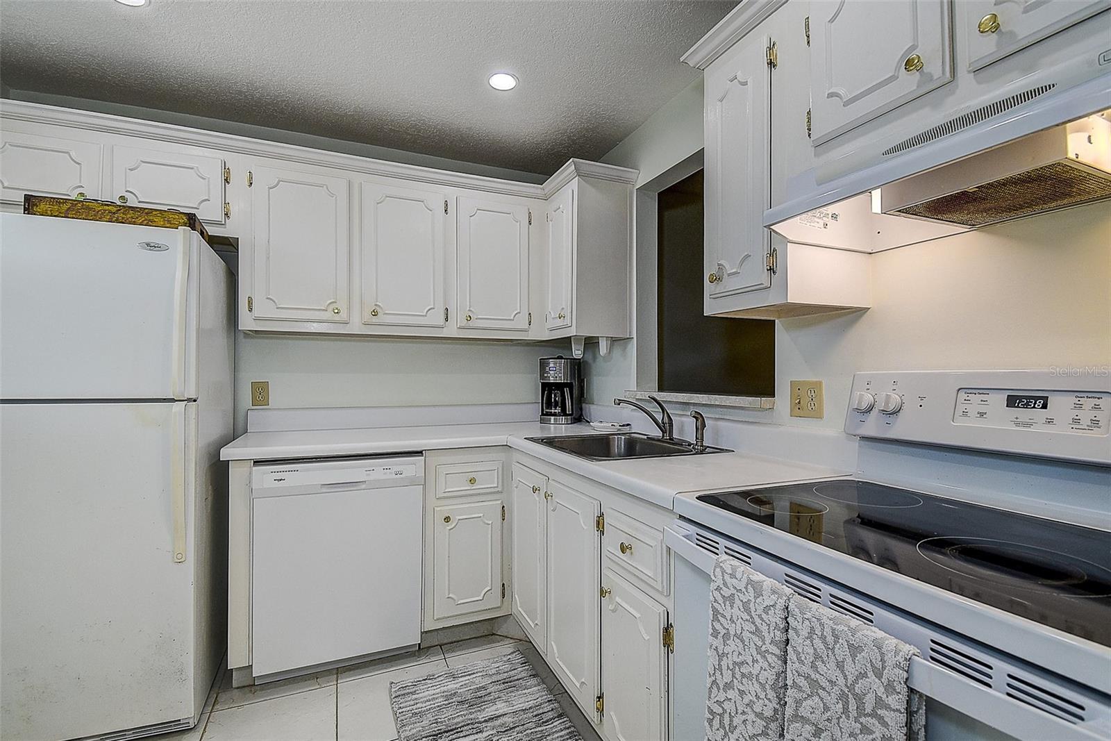 11485 OAKHURST RD #310, LARGO, FL, 33774