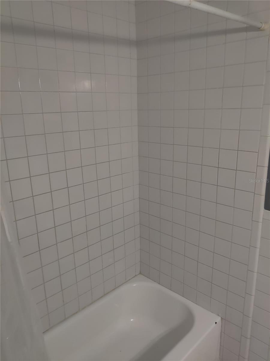 912 LAKEVIEW RD, CLEARWATER, FL, 33756