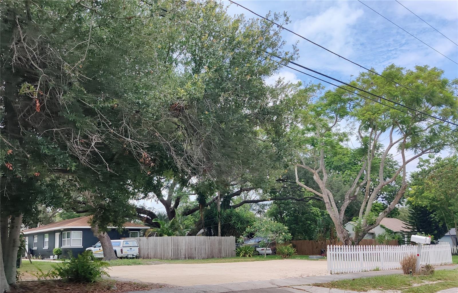 912 LAKEVIEW RD, CLEARWATER, FL, 33756