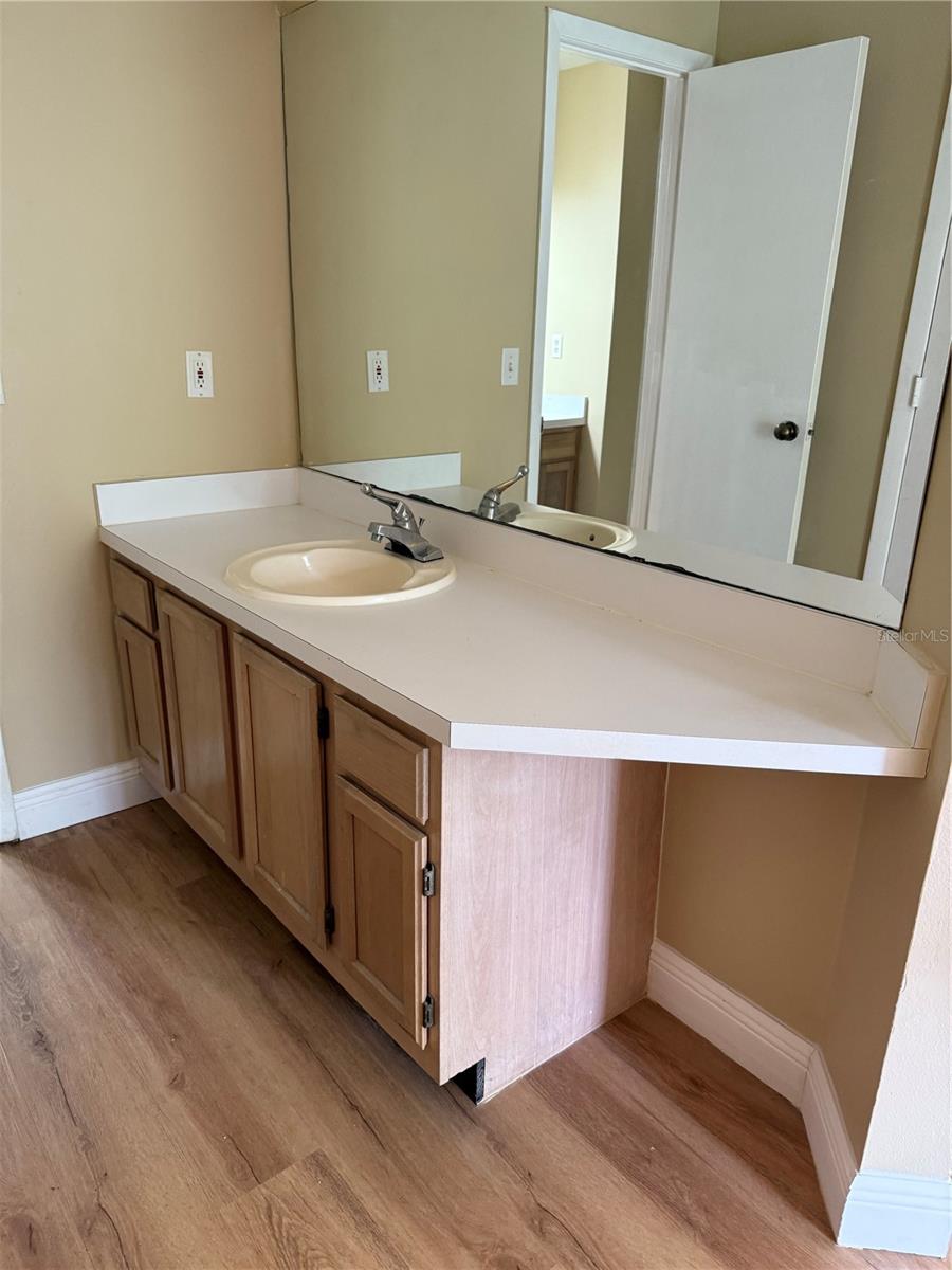 490 N PIN OAK PL #214, LONGWOOD, FL, 32779