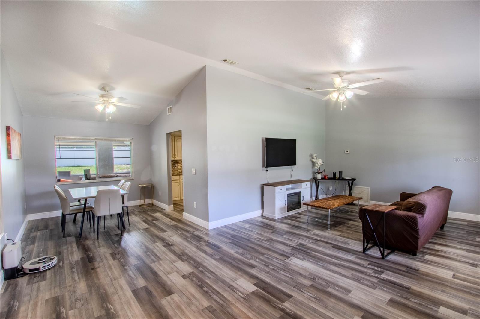 2005 DALTON AVE, DELTONA, FL, 32725