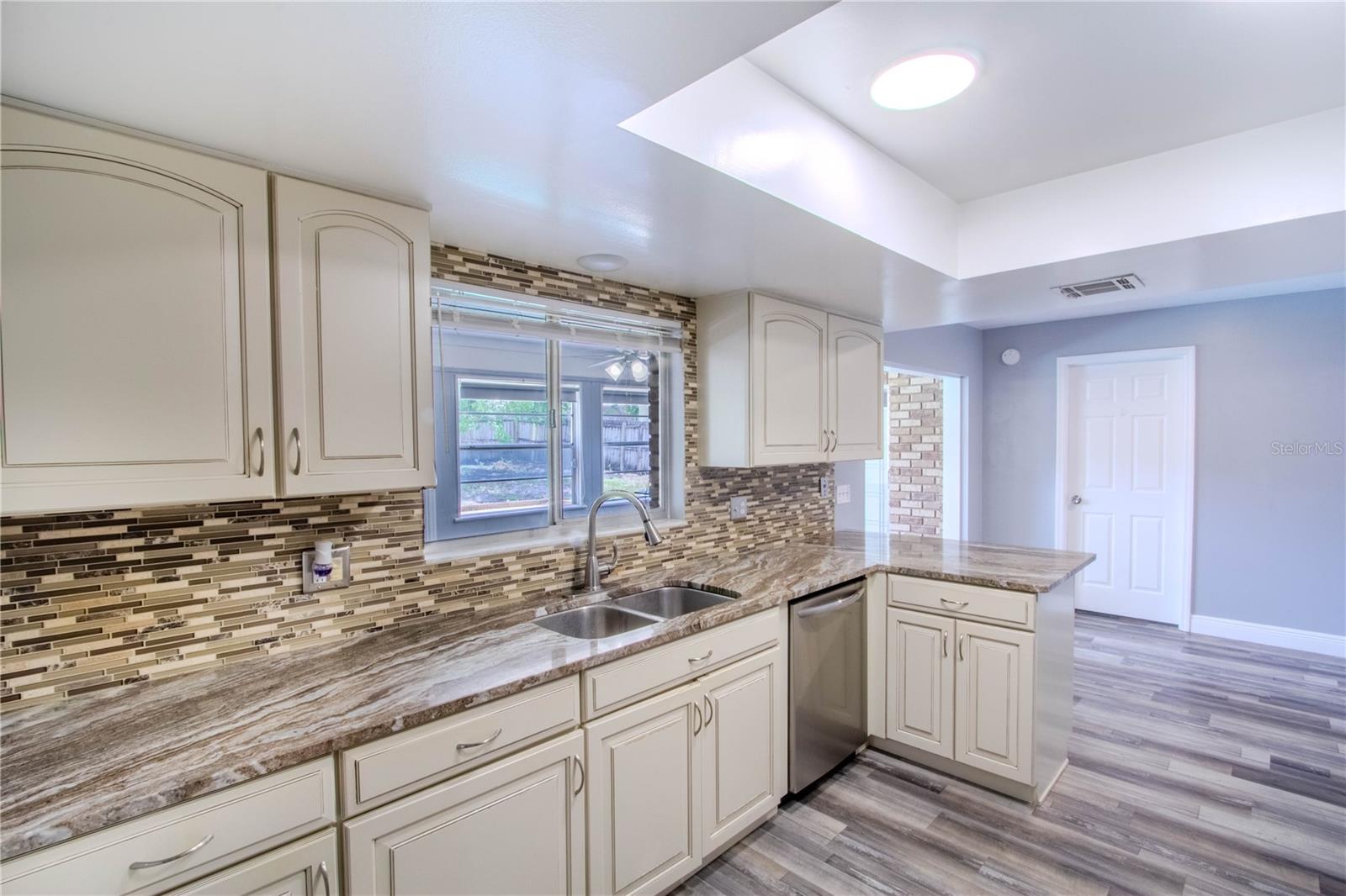 2005 DALTON AVE, DELTONA, FL, 32725