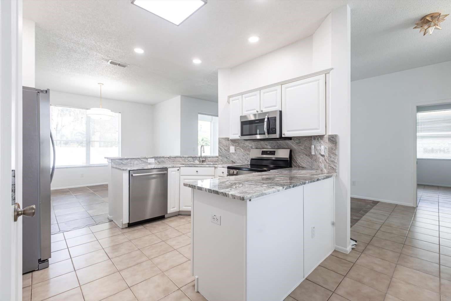 5017 46TH ST W, BRADENTON, FL, 34210