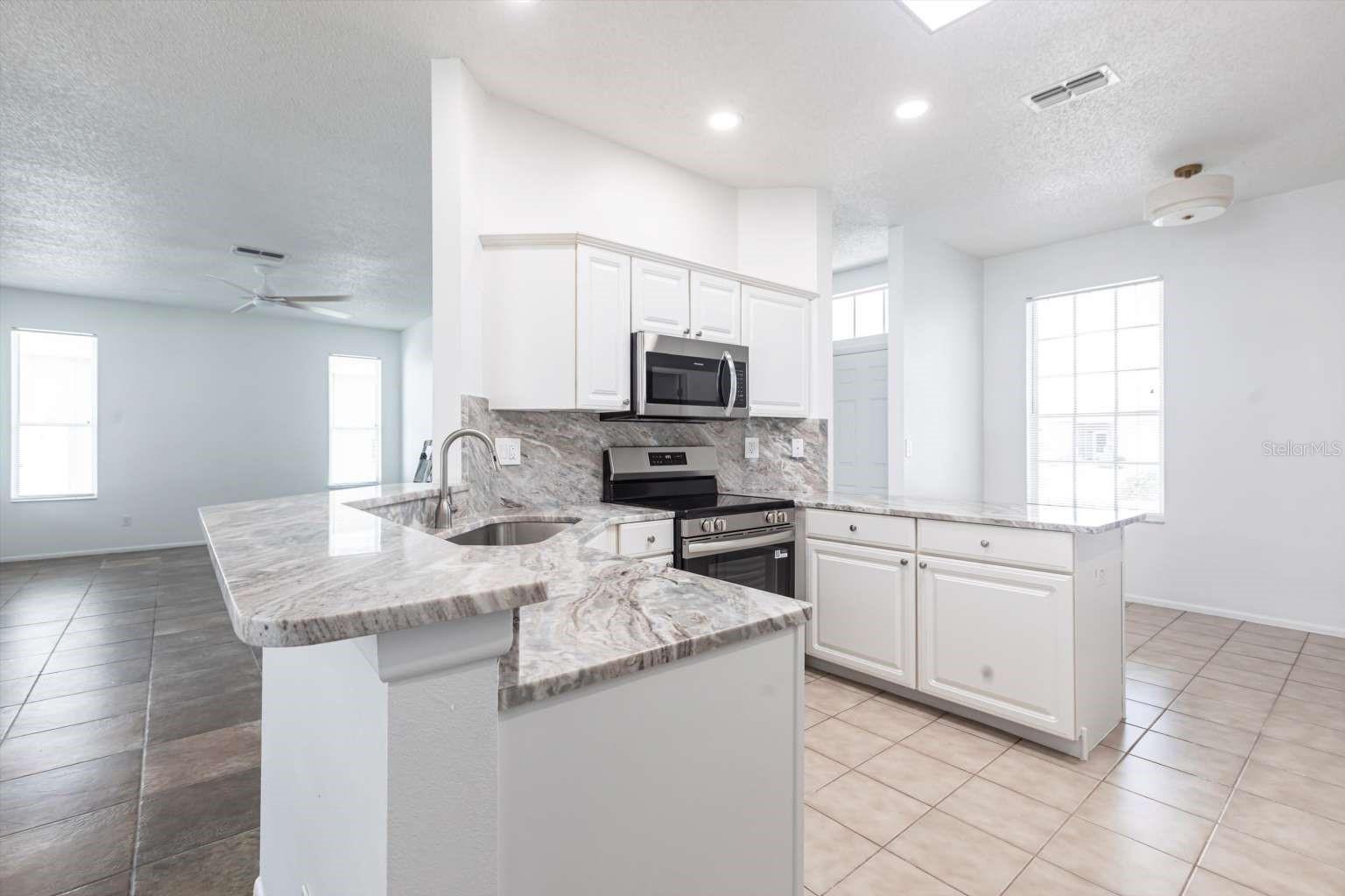 5017 46TH ST W, BRADENTON, FL, 34210