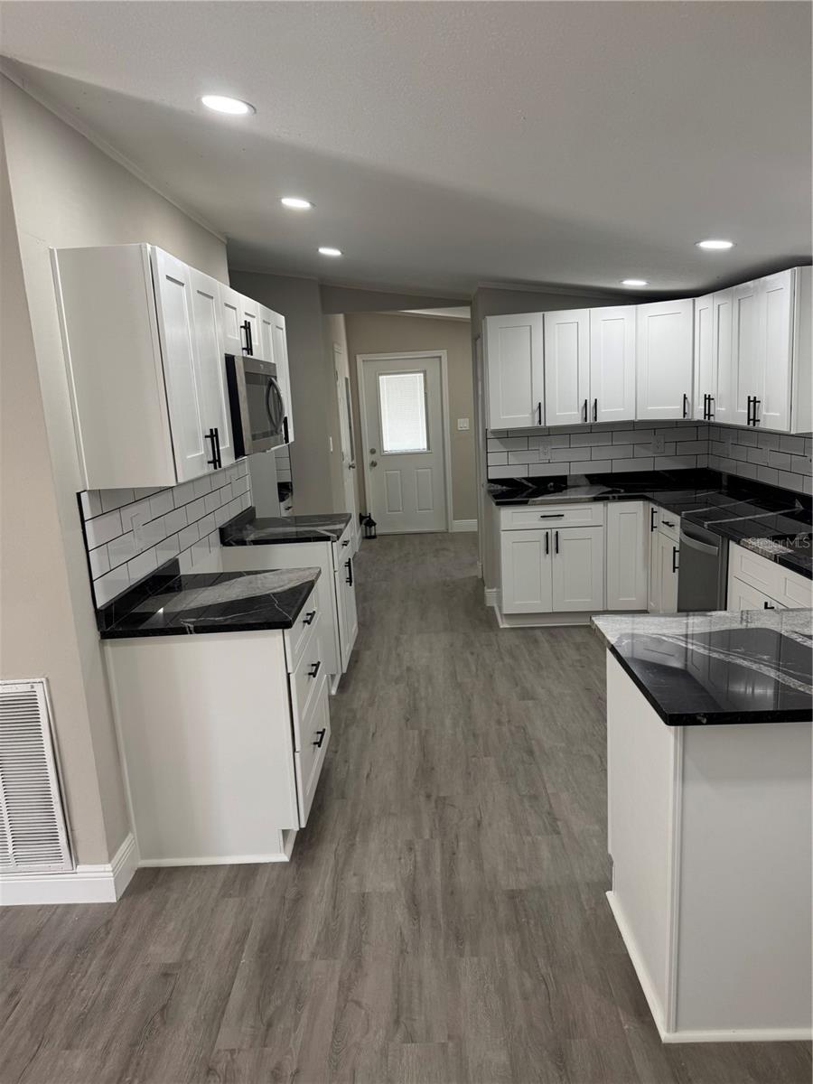 8631 MILLER DR, RIVERVIEW, FL, 33569