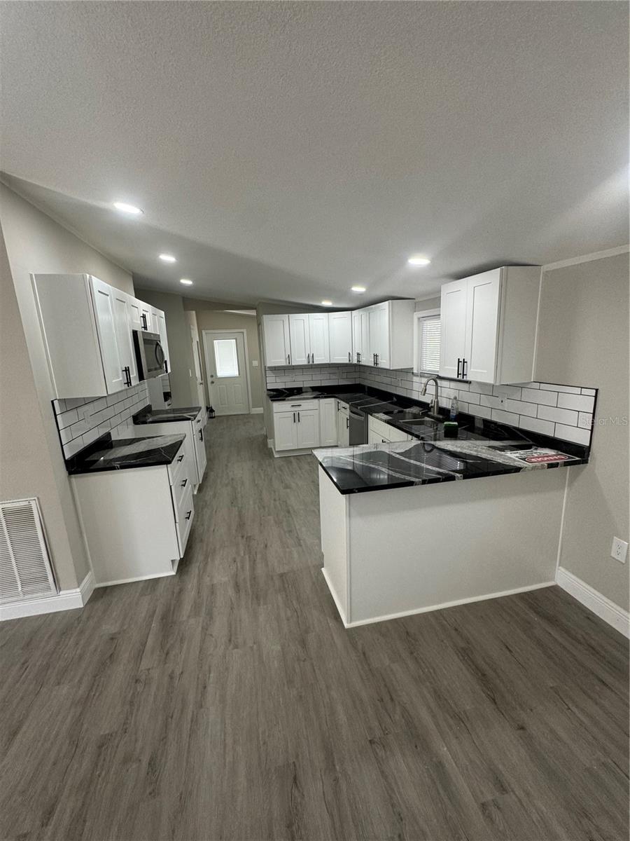 8631 MILLER DR, RIVERVIEW, FL, 33569